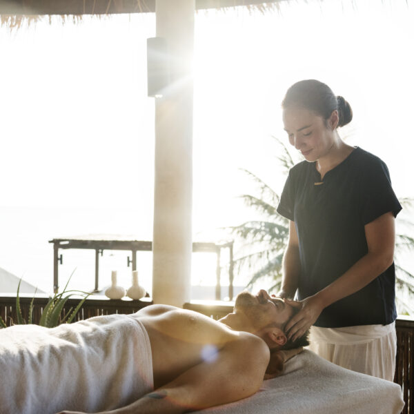 Man getting message spa 600x600